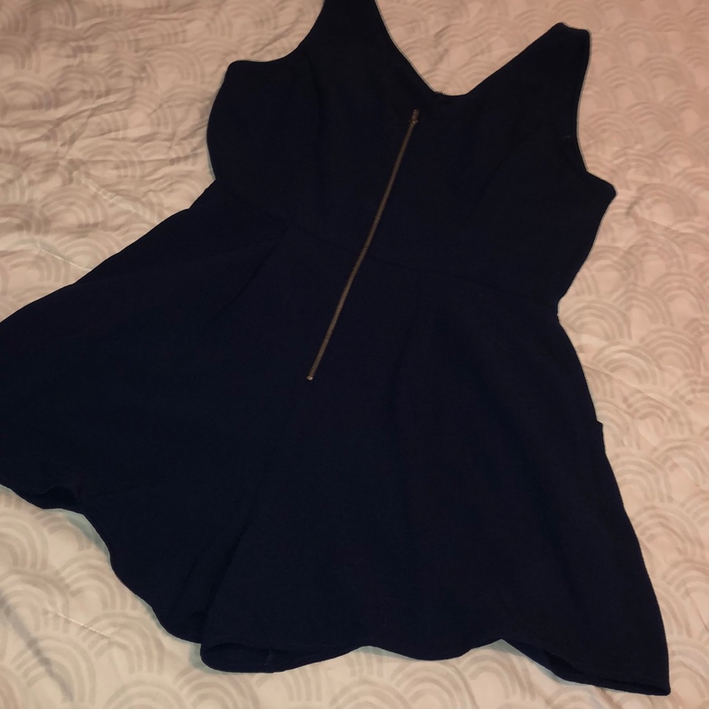 Refreshing wardrobe - Picture 2 of 2